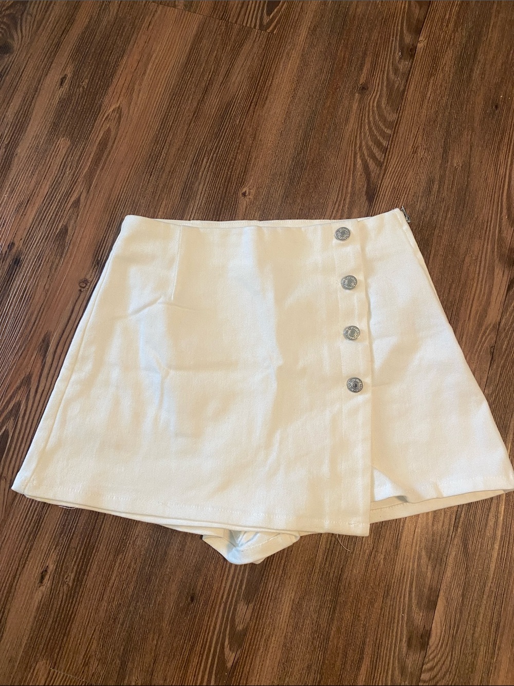 Flying Tomato White Skort